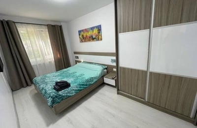 Alquiler de un espacioso apartamento de 3 habitaciones, 75 m², Tomis Nord, Constanza, Rumanía